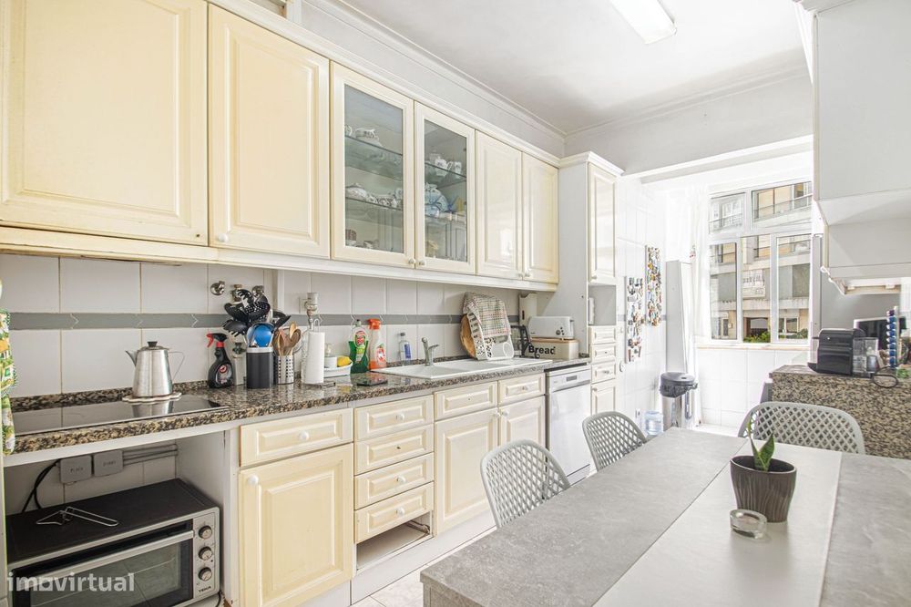 Apartamento T4 - Algés