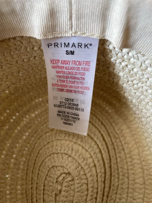 Chapéu de palha de menina