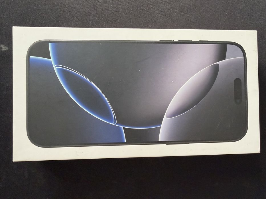 Коробка Apple 16 Pro Max