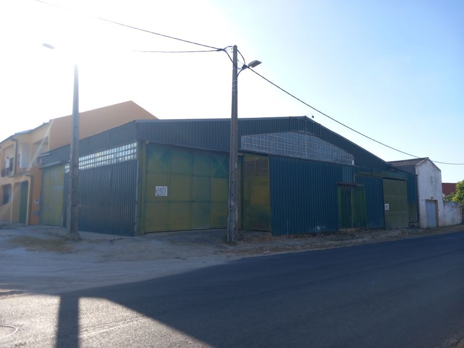 Armazém para vender ou alugar