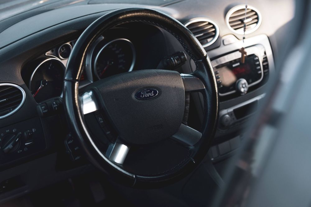 Ford Focus 1.6 TDCi (2010) – Versão Titanium