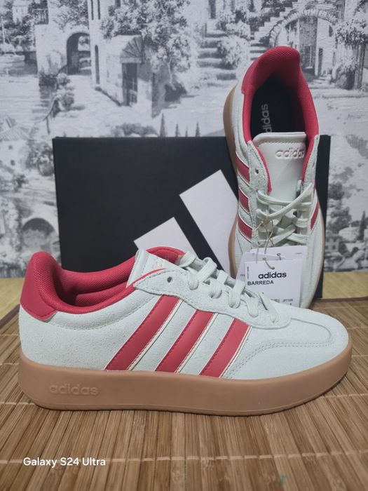Оригінальні BARREDA від Adidas.