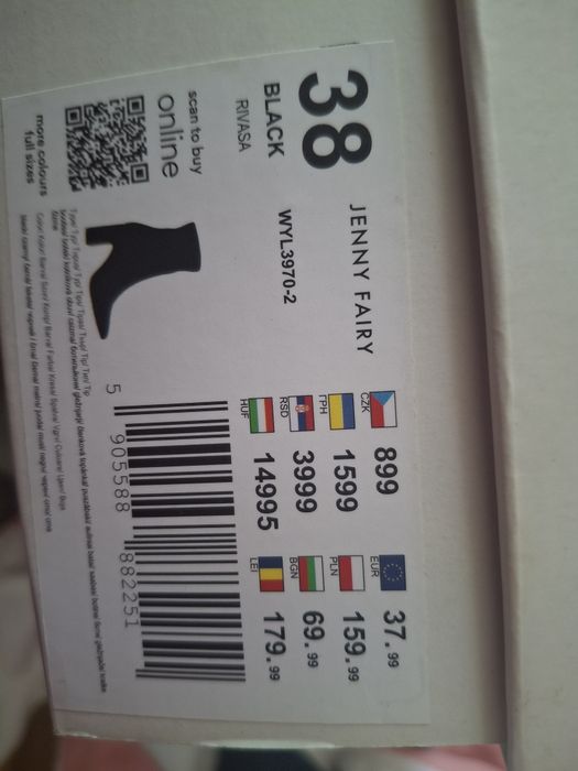 Piękne  nowe botki roz38