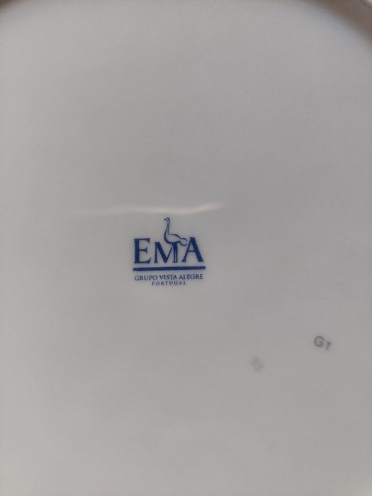 Vista Alegre Group Ema Decorative Plate.436004437613629442