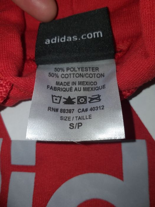 Sweat de menina da Adidas.