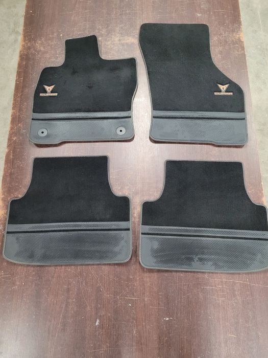 Dywaniki welurowe do Cupry Formentor