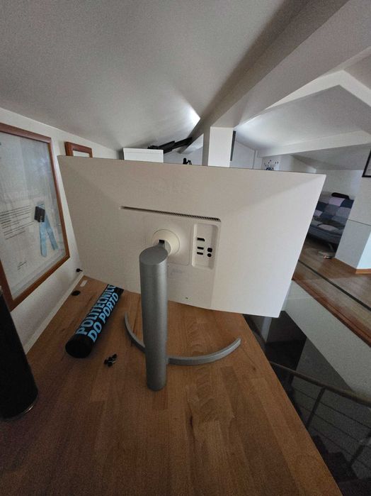 Monitor 4K LG 27UL550