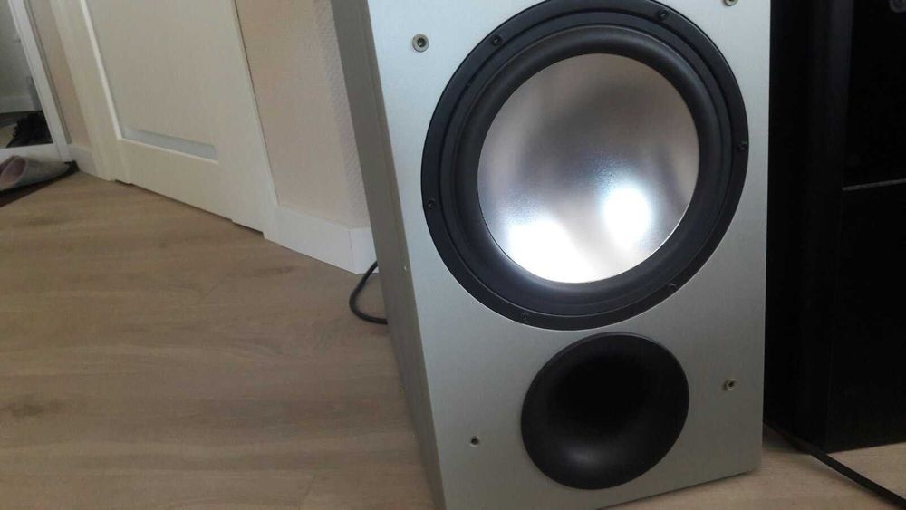 сабвуфер- Elac-sub 111.2 esp-200вт  гриль в наличии.