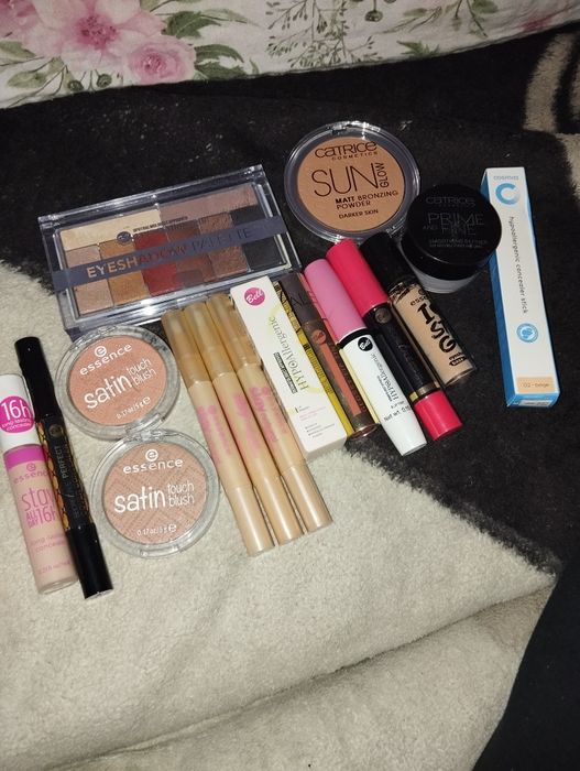 Zestaw mix nowych kosmetyków