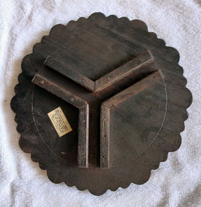 Par de pequenas mesas indianas