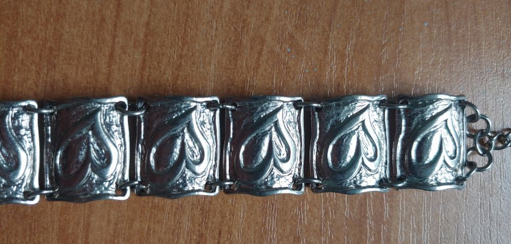 Bransoletka biżuteria sztuczna.