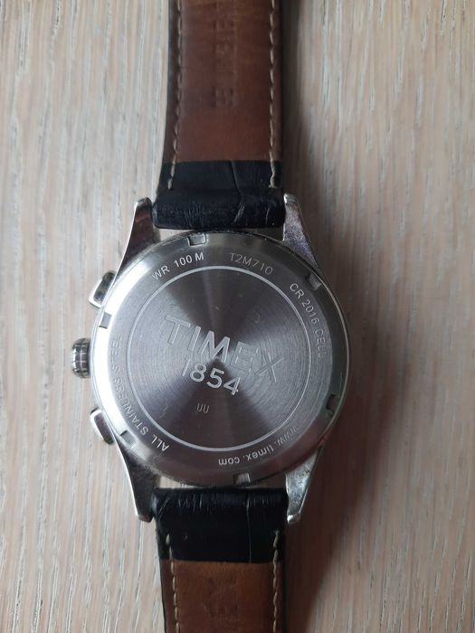 TIMEX 1854 Chronograph Indiglo WR 100M - elegancki zegarek na skórzanym pasku