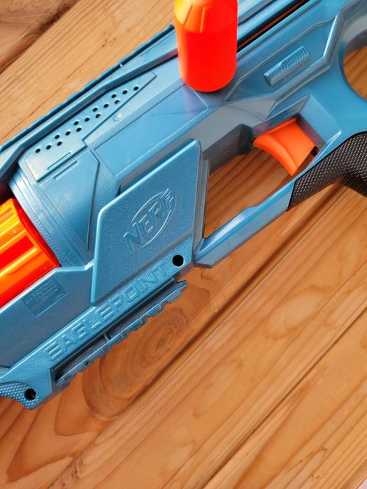 Іграшкові пістолети Nerf