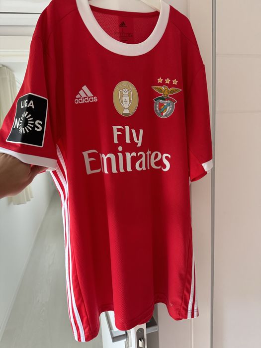 Vendo camisolas oficiais usadas pelos jogadores