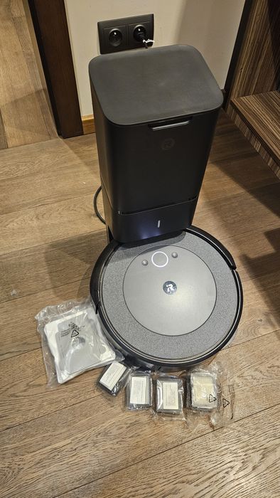 Odkurzacz robot sprzedania Roomba i5+