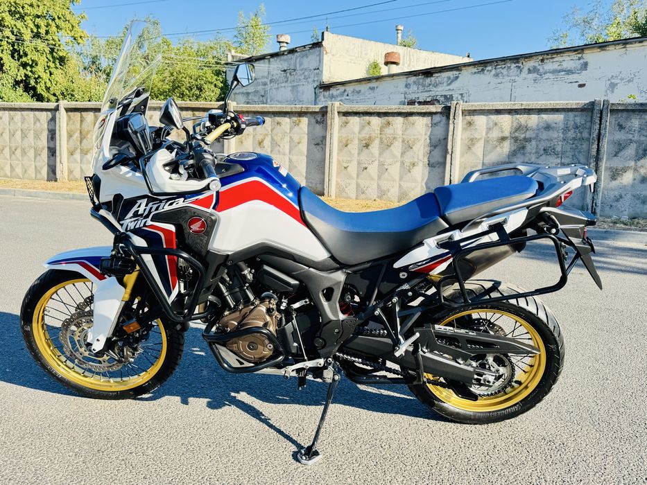 мотоцикл Honda Africa CRF1000 в оригіналі тільки з Японії