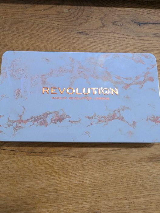 Paleta cieni - Revolution Forever Flawless Decant