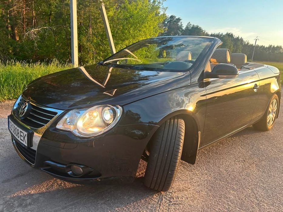 Автомобіль Volkswagen EOS