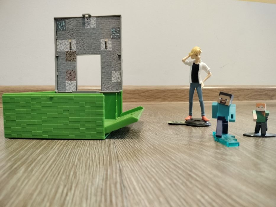 Sprzedam figurki Minecraft