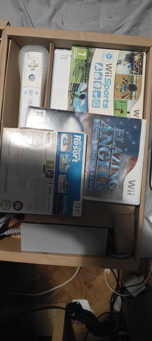 Nitendo wi como nova com 3 jogos