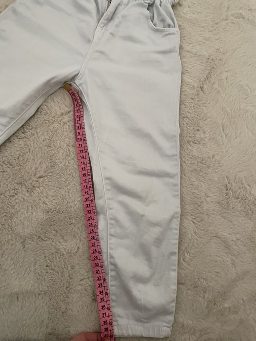 Джинси ZARA на дівчинку 4-5 рочків