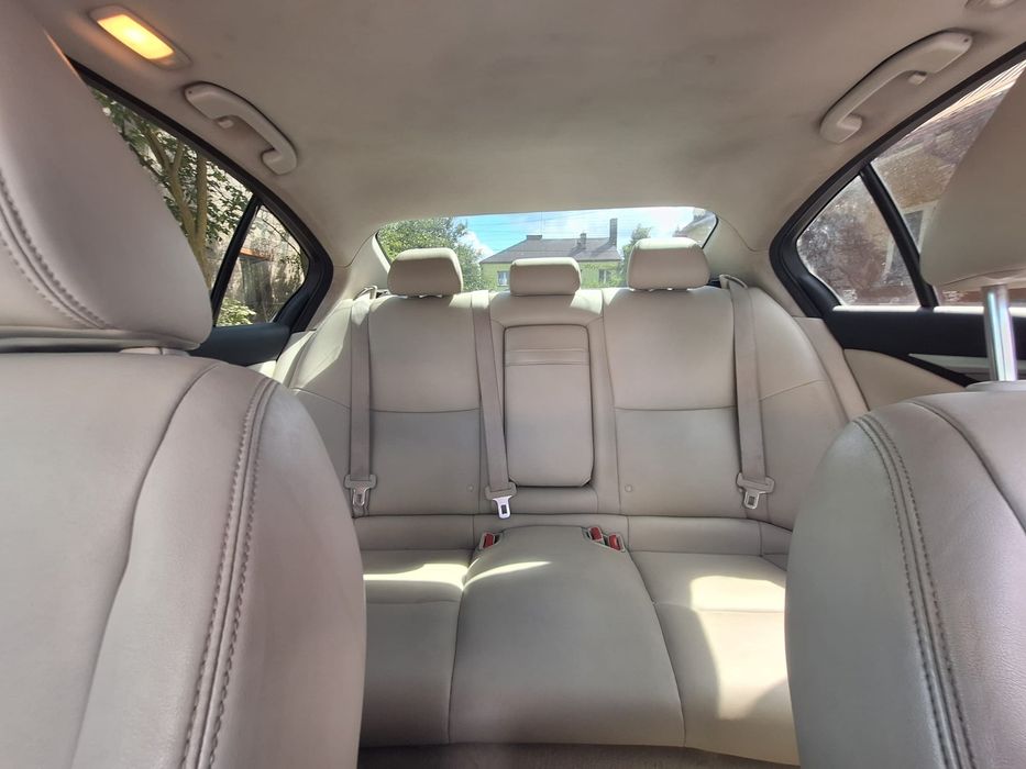 Infiniti Q50 3.7