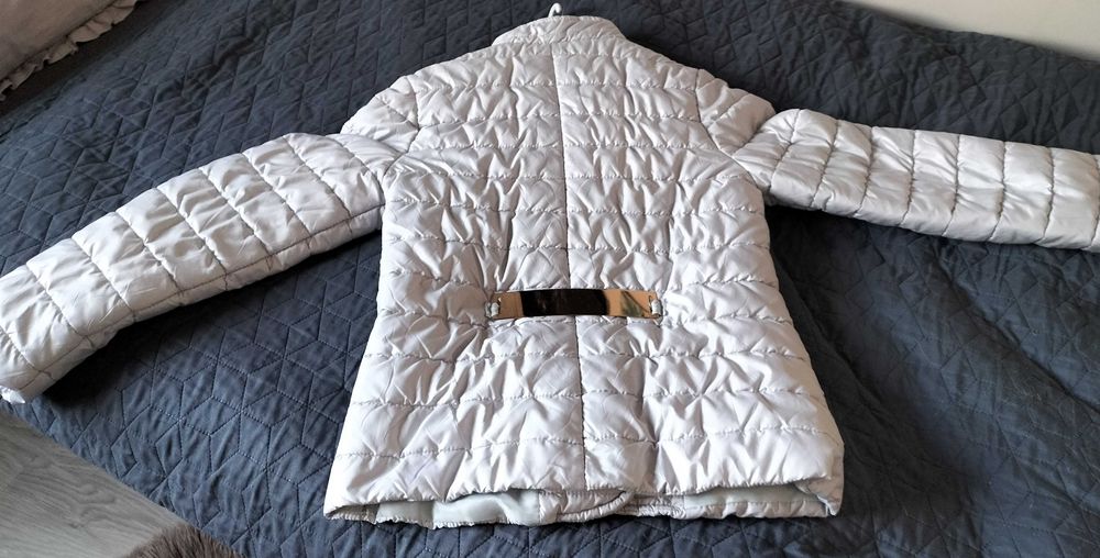 Kurtka Paparazzi Fashion - szara, pikowana ze stójką rozm.36 wiosenna