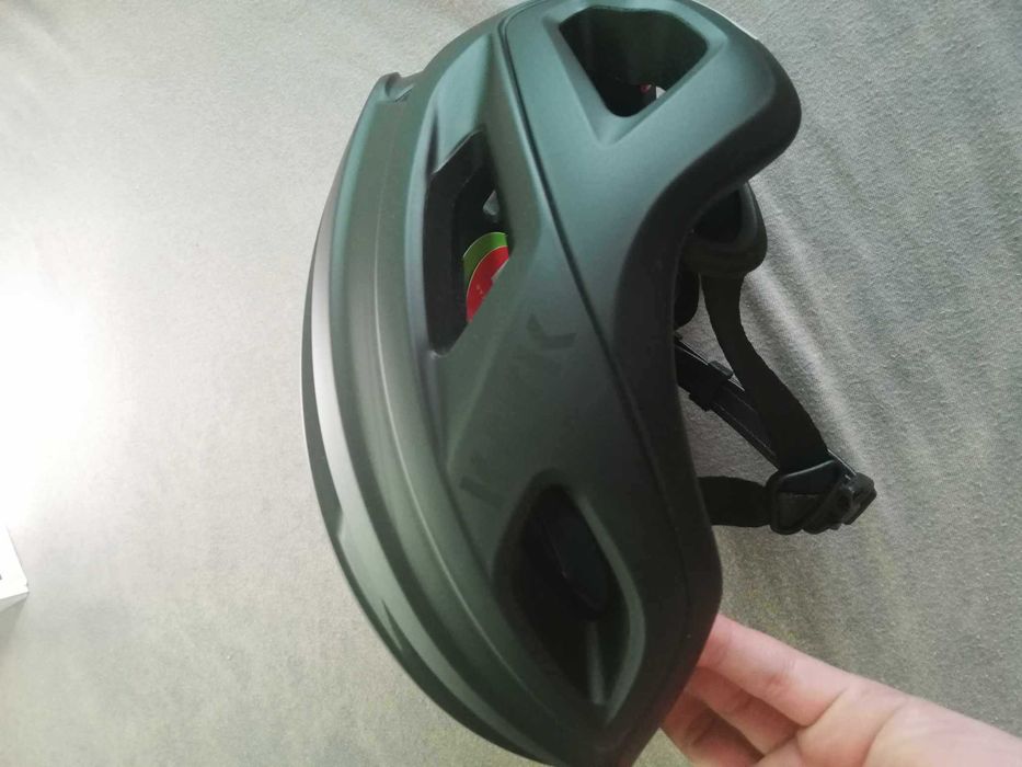Kask marki KASK Black Mat M