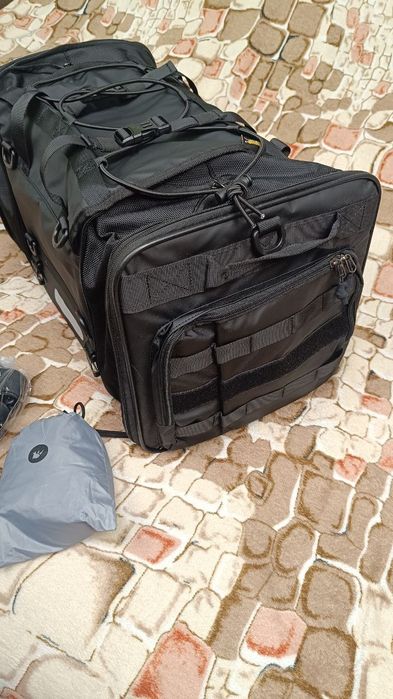 Сумка баул на багажник мотоцикла Rhinowalk 40-60л MT4060BK кофр