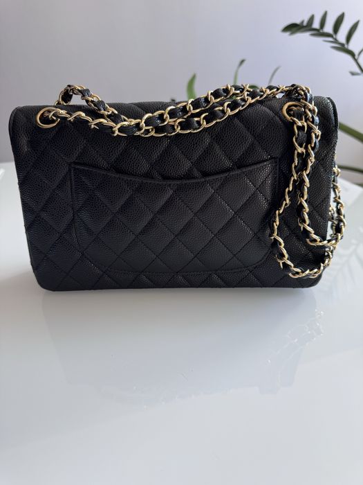 Czarna torebka Chanel Flap