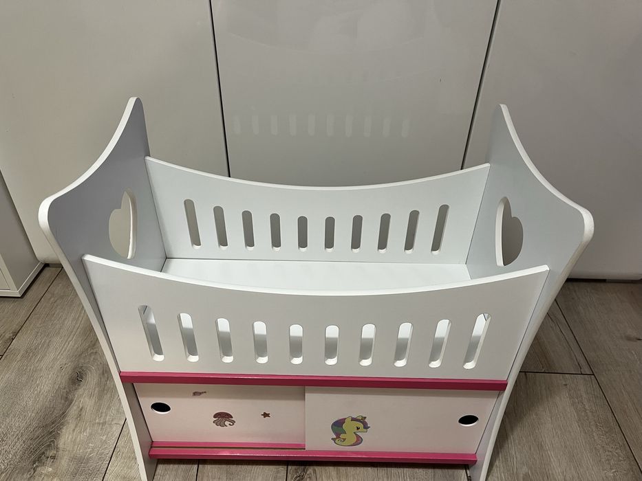 Łóżeczko dla lalek