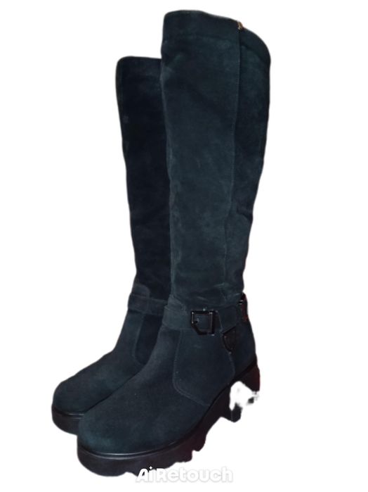 Продам: Теплые черные замшевые сапоги на меху (натуральные, б/у) зима