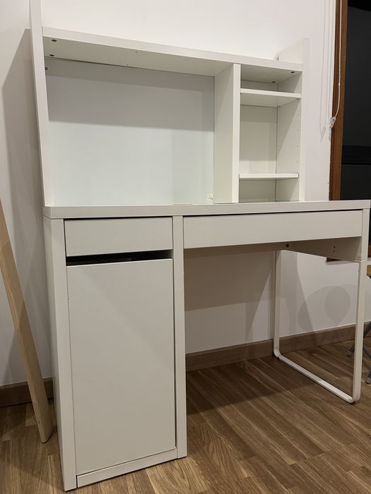 Secretaria MICKE - IKEA