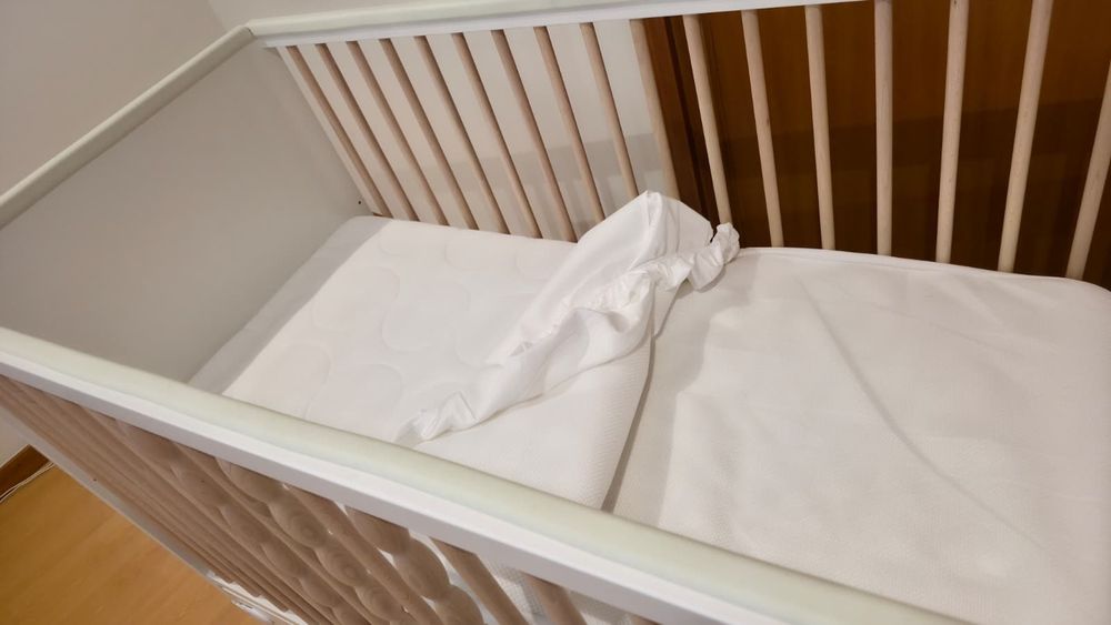 Berço MYLLRA (IKEA) + colchão