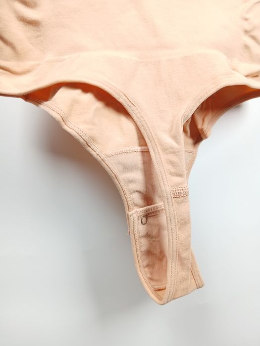 Body modelujące FeelinGirl 3XL wyszczuplające bezszwowe push up nude