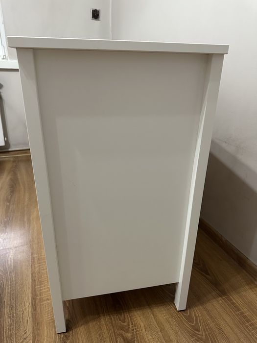 Komoda Ikea.