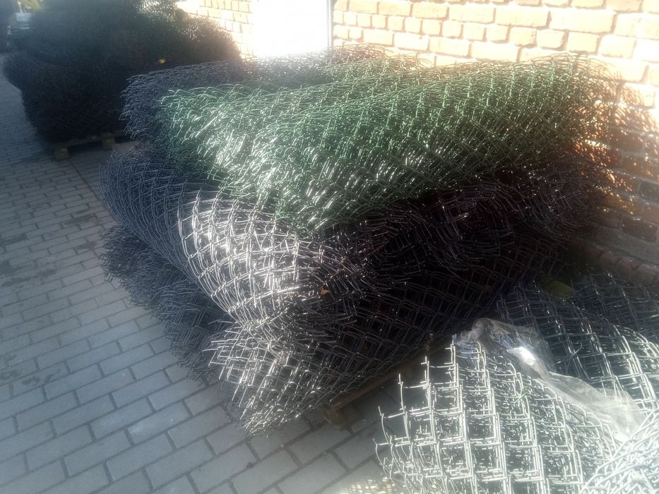 Siatka budowlana leśna ogrodzeniowa słupki