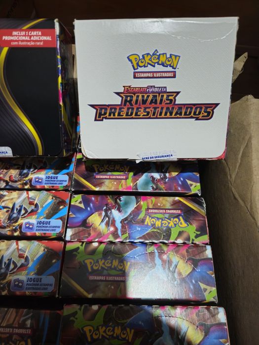 Booster Box Destined Rivals em português