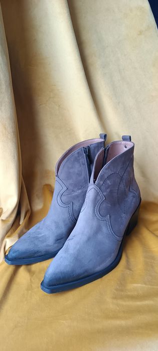 Kowbojki zamszowe botki R. Polański 39