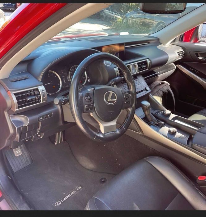 Lexus IS 300      2016
