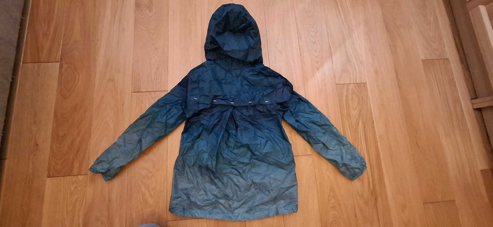 Kurtka przeciwdeszczowa Decathlon 134/140