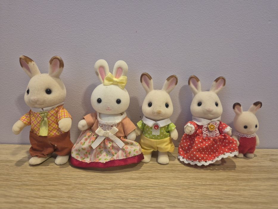 Sylvanian Families domek + auto + wyposażenie + króliczki + gratis latarnia