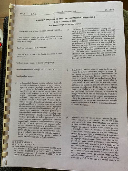 Diretiva 2006/123/CE impressa e encadernada