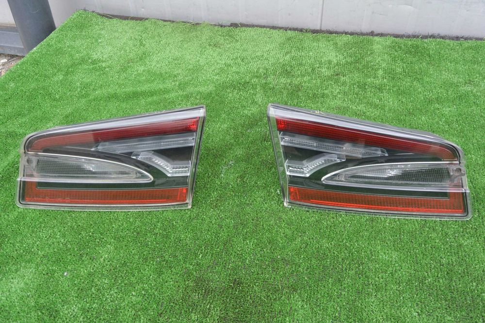 Tesla Model S фонарі фари задні рест дорест
