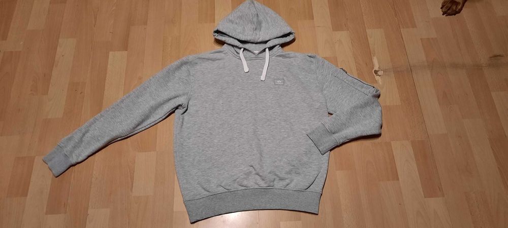 Męska bluza ALPHA INDUSTRIES r.S stan bardzo dobry