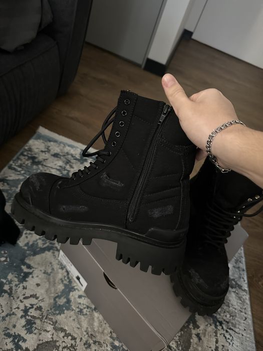balenciaga strike boots black