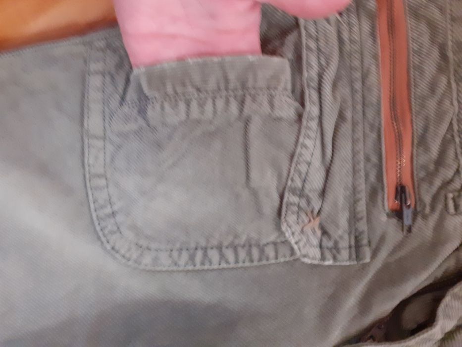 Spodnie z rozszerzanymi nogawkami