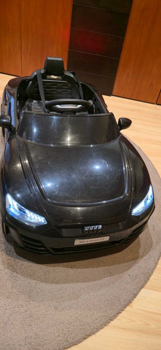 Carro Elétrico Infantil Audi RS e-tron GT 12V + Comando