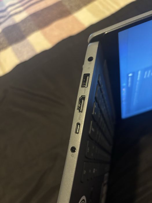 Portátil Lenovo IdeaPad Slim 3