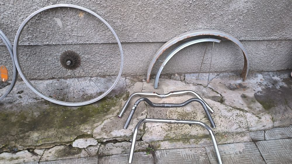 Велозапчасти. Колеса,руль,шатуны